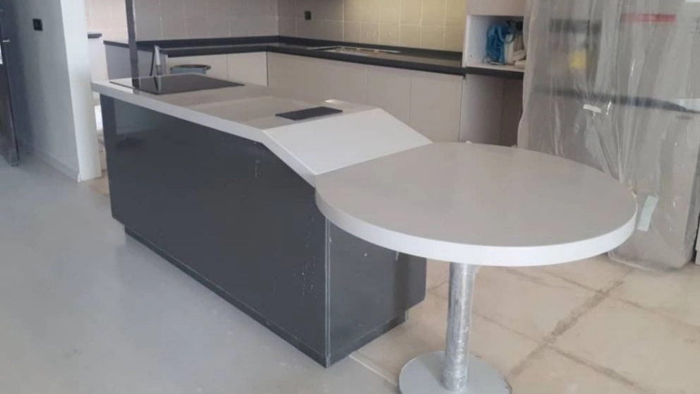 سنگ مصنوعی کورین چیست؟