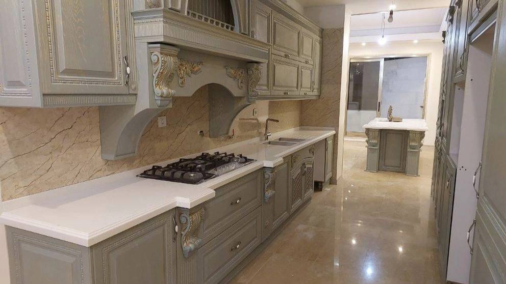 اجرای سنگ کورین کابینتی